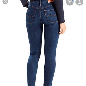 Women’s Levi’s size 28